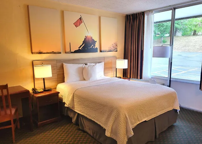 Days Inn By Wyndham Alexandria South