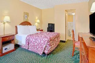 Days By Wyndham South Hotel Alexandria