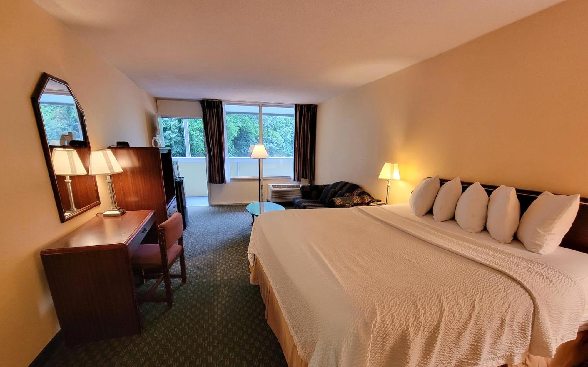Hotel Days By Wyndham South