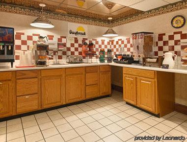 Days By Wyndham South 2* Alexandria